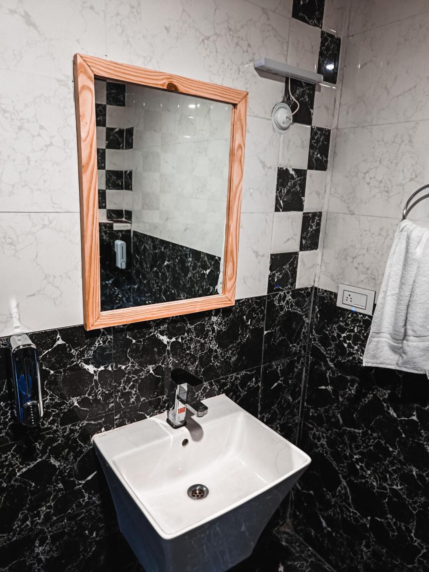 Banjār Trimounts-A Boutique Hotel & Wellnes Center In Tirthan Valley מראה חיצוני תמונה