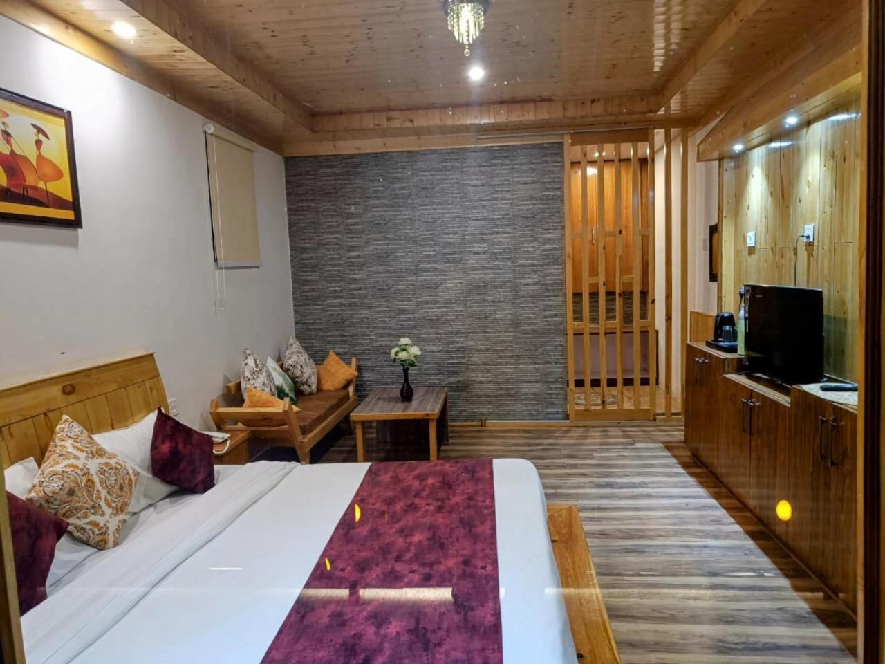 Banjār Trimounts-A Boutique Hotel & Wellnes Center In Tirthan Valley מראה חיצוני תמונה