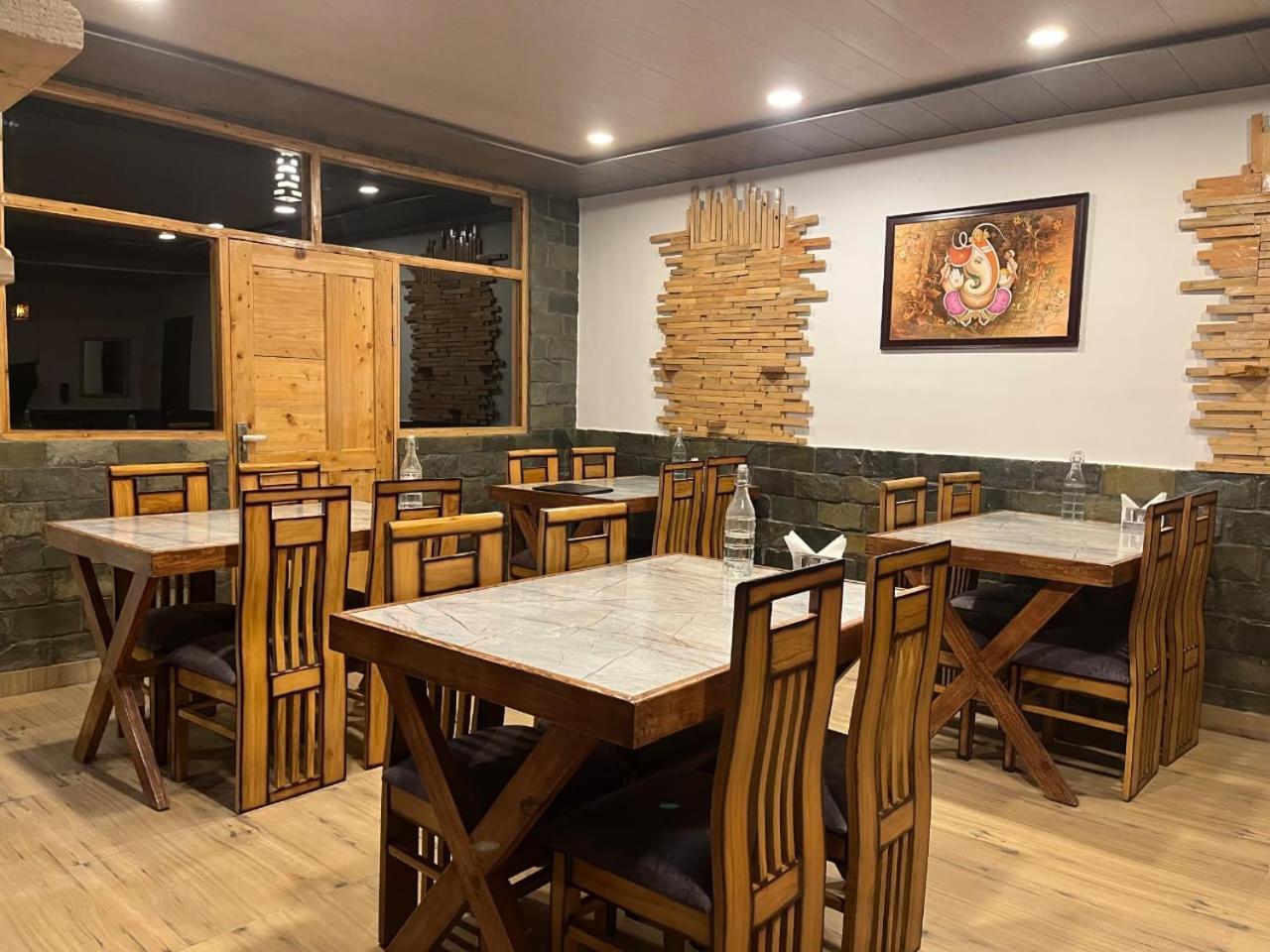 Banjār Trimounts-A Boutique Hotel & Wellnes Center In Tirthan Valley מראה חיצוני תמונה